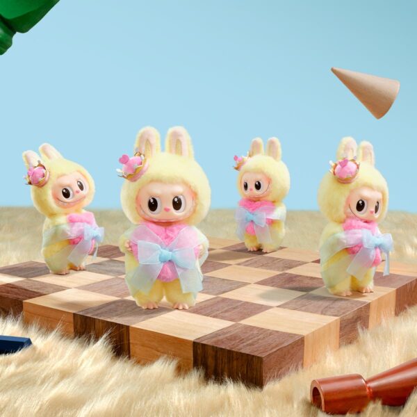 THE MONSTERS Let's Checkmate Series-Vinyl Plush Hanging Card - Image 4